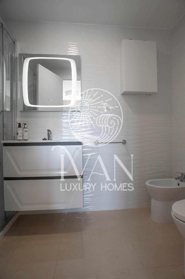 Casa Yarina Ivan Luxury Homes 1ªpta Sur 1ªlinea 奥罗佩萨德尔马 外观 照片